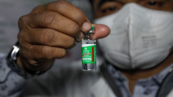 Nearly 98.5 lakh COVID vaccine doses administered to healthcare, frontline workers in India: Govt Nearly 98.5 lakh COVID vaccine doses administered to healthcare, frontline workers in India: Govt
