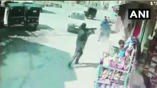 Two cops martyred in terror attack at Bagat Barzulla area of Srinagar Two cops martyred in terror attack at Bagat Barzulla area of Srinagar