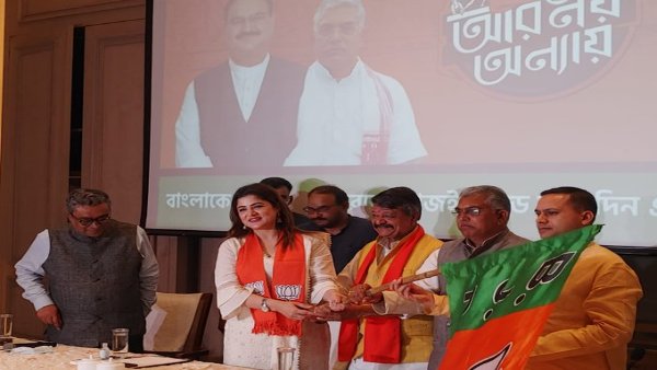 Bengali film actress Srabanti Chatterjee joins BJP Bengali film actress Srabanti Chatterjee joins BJP