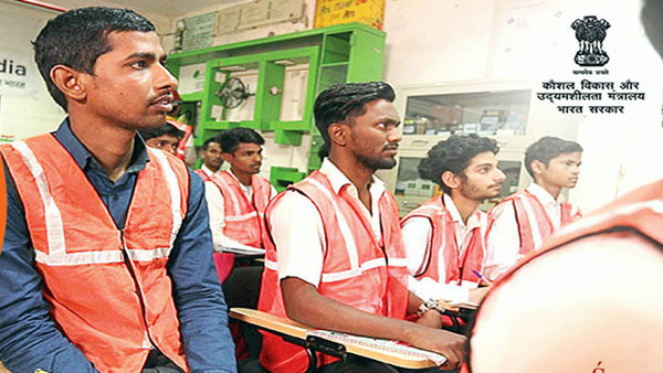 Pradhan Mantri Kaushal Vikas Yojna 3.0: Target to train eight lakh youth Pradhan Mantri Kaushal Vikas Yojna 3.0: Target to train eight lakh youth