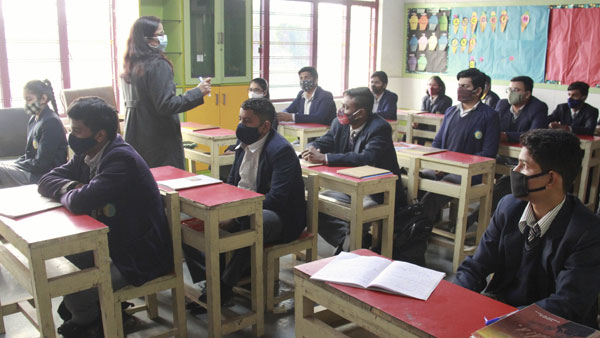 Regular offline classes in colleges to continue in Karnataka Regular offline classes in colleges to continue in Karnataka