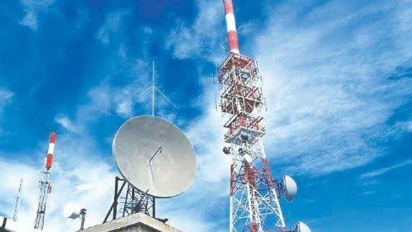 Spectrum auctions underway; radiowaves valued at Rs 3.92 lakh crore up for bidding Spectrum auctions underway; radiowaves valued at Rs 3.92 lakh crore up for bidding
