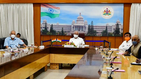 Hve called cabinet meeting at 4pm today: Yediyurappa discharged from Manipal Hospital in Bengaluru Hve called cabinet meeting at 4pm today: Yediyurappa discharged from Manipal Hospital in Bengaluru
