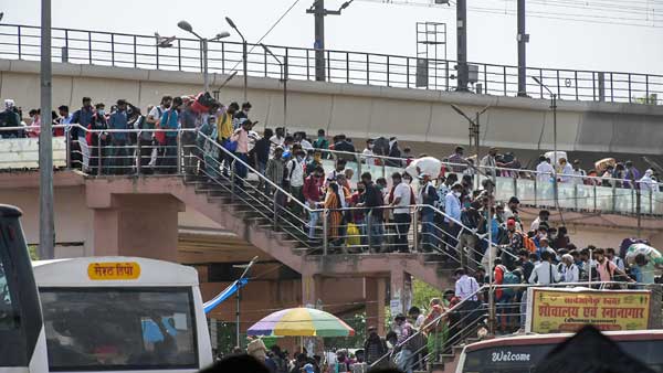 77,000 migrant workers sent home says Ghaziabad administration 77,000 migrant workers sent home says Ghaziabad administration