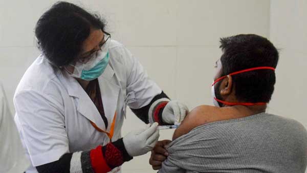 Central government employees who are 45 years and above advised to take vaccine Central government employees who are 45 years and above advised to take vaccine