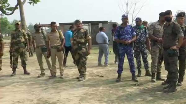 What triggered West Bengal poll booth violence? CISF says opened fire in self defence after being attacked by mob What triggered West Bengal poll booth violence? CISF says opened fire in self defence after being attacked by mob