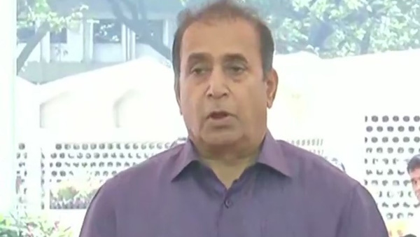 Anil Deshmukhs plea against FIR: HC adjourns hearing; refuses to pass interim order Anil Deshmukhs plea against FIR: HC adjourns hearing; refuses to pass interim order