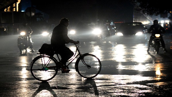 Gujarat: 47-year-old cyclist slapped with challan for riding on wrong side of road Gujarat: 47-year-old cyclist slapped with challan for riding on wrong side of road