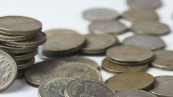 Yes! You can earn a lot of money by selling your old Rs 10, 5 coins, but conditions apply Yes! You can earn a lot of money by selling your old Rs 10, 5 coins, but conditions apply