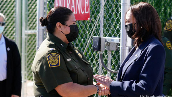 US: Kamala Harris visits Mexico border US: Kamala Harris visits Mexico border