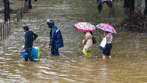 After a heavy downpour, Mumbai may see spike in monsoon diseases like Leptospirosis After a heavy downpour, Mumbai may see spike in monsoon diseases like Leptospirosis