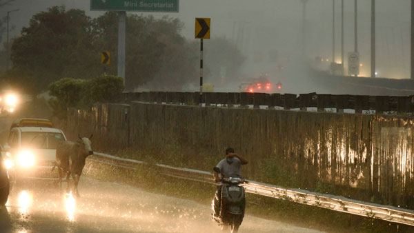 IMD issues alert, says very heavy rains in these states as Monsoon advances in India IMD issues alert, says very heavy rains in these states as Monsoon advances in India