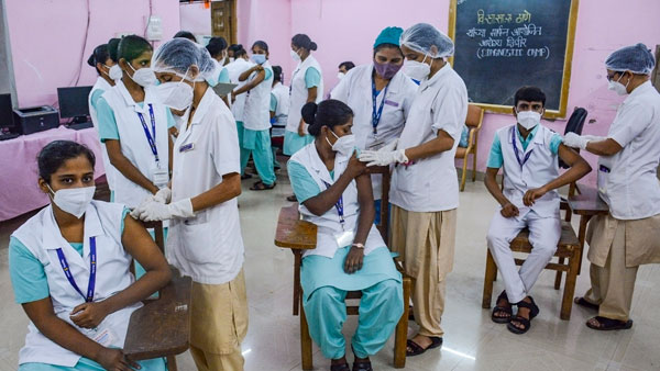 COVID-19 vaccine update: Over 48.78 crore doses provided to states says Centre COVID-19 vaccine update: Over 48.78 crore doses provided to states says Centre