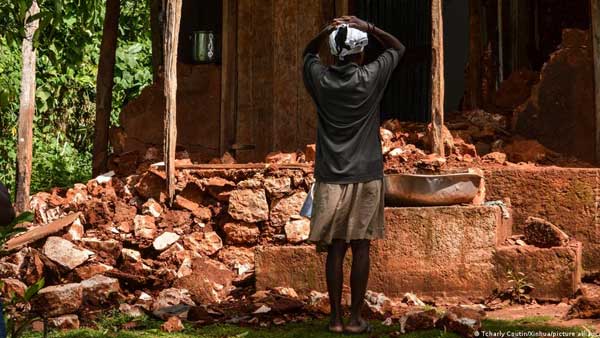Haiti earthquake: Frustration grows over lack of aid Haiti earthquake: Frustration grows over lack of aid