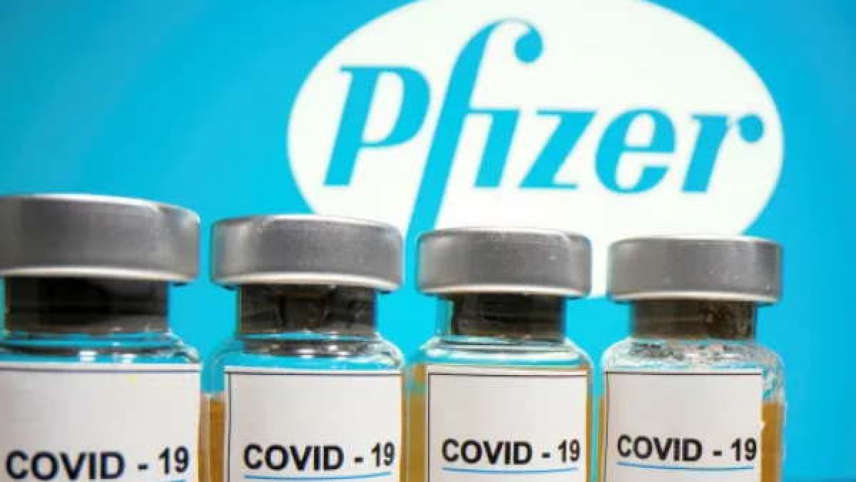 FDA backs Pfizer COVID-19 boosters for senior citizens, high-risk FDA backs Pfizer COVID-19 boosters for senior citizens, high-risk