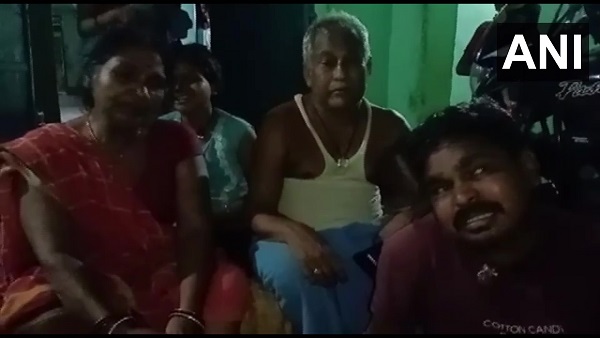 Srinagar civilians killed: Bihar-based Gol guppa sellers family mourns his death Srinagar civilians killed: Bihar-based Gol guppa sellers family mourns his death