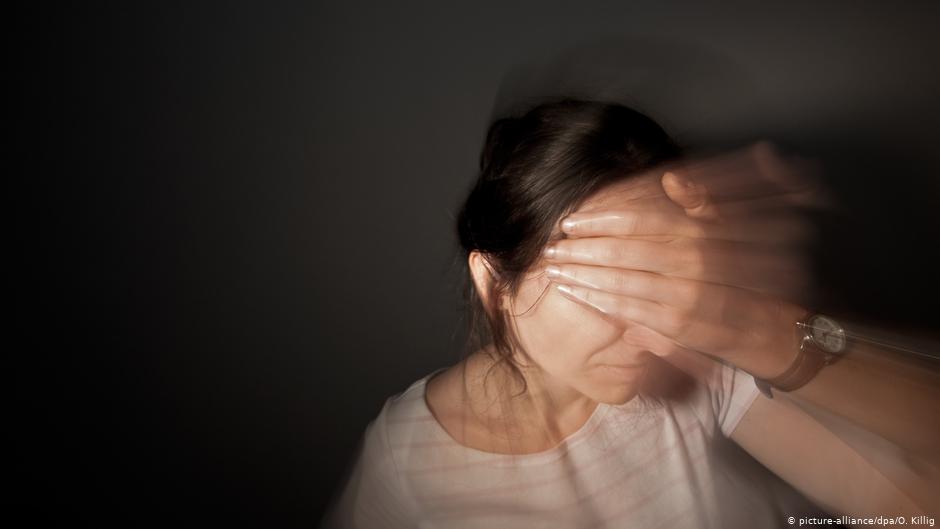 Nausea, headaches and loss of orientation are typical symptoms of the mysterious syndrome Nausea, headaches and loss of orientation are typical symptoms of the mysterious syndrome
