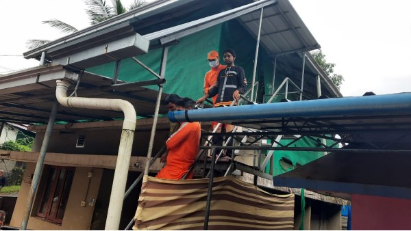 Kerala rains: At least 10 dead, dozens missing after floods, landslides; NDRF Teams deployed, IAF on standby Kerala rains: At least 10 dead, dozens missing after floods, landslides; NDRF Teams deployed, IAF on standby