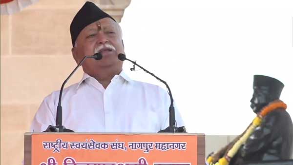 RSS chief Mohan Bhagwat performs shastra puja at Dussehra event, addresses Swayamsevaks RSS chief Mohan Bhagwat performs shastra puja at Dussehra event, addresses Swayamsevaks