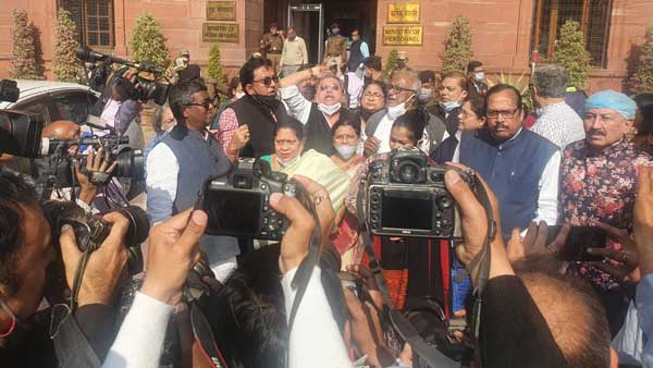 Denied appointment by Amit Shah, TMC MPs protest outside MHA over Tripura violence Denied appointment by Amit Shah, TMC MPs protest outside MHA over Tripura violence