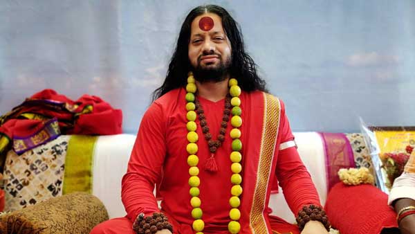 Dharma Sansad controversy: FIR against Kalicharan Maharaj for derogatory remarks against Mahatma Gandhi Dharma Sansad controversy: FIR against Kalicharan Maharaj for derogatory remarks against Mahatma Gandhi