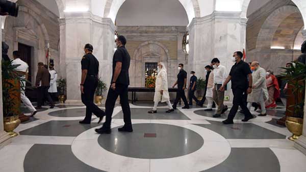 PM Modi at Rashtrapati Bhawan PM Modi at Rashtrapati Bhawan