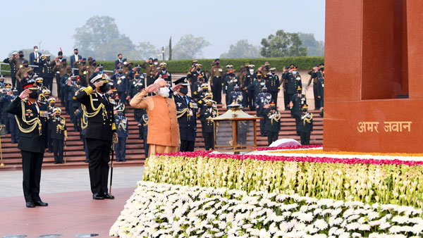Vijay Diwas: PM Modi leads nation in paying tributes to martyrs Vijay Diwas: PM Modi leads nation in paying tributes to martyrs