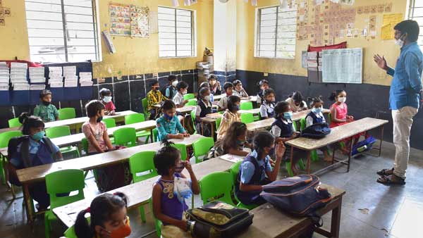 Mumbai schools for classes 1-9 to remain shut till January 31 amid Covid spread Mumbai schools for classes 1-9 to remain shut till January 31 amid Covid spread