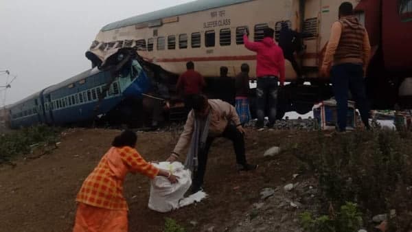 Railway minister inspects Bikaner-Guwahati train accident site Railway minister inspects Bikaner-Guwahati train accident site