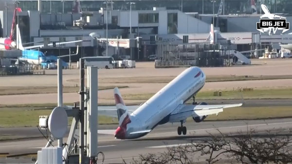 Video: Tail strike, how this pilot took off despite flight tilting Video: Tail strike, how this pilot took off despite flight tilting