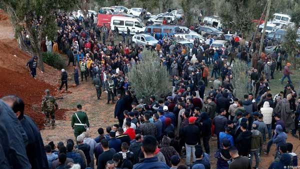 Morocco rescuers race to rescue boy trapped in well Morocco rescuers race to rescue boy trapped in well