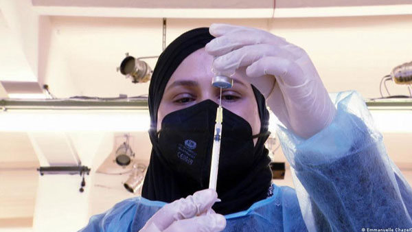 Study finds vaccinated patients less likely to need critical care due to Omicron infection Study finds vaccinated patients less likely to need critical care due to Omicron infection
