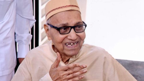 Noted Kannada poet, Nadoja Chennaveera Kanavi dies at 93 - Oneindia News