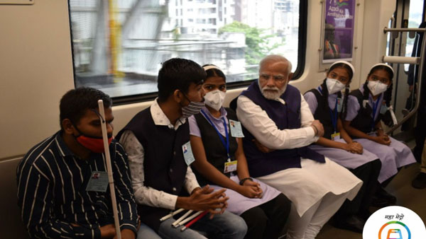 What PM spoke with the students during his ride on Pune Metro What PM spoke with the students during his ride on Pune Metro
