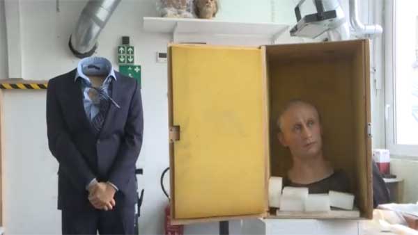 Video: Wax statue of Vladimir Putin removed from Paris museum Video: Wax statue of Vladimir Putin removed from Paris museum