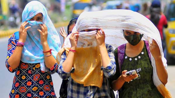 How India coped with Friday’s maddening heatwave How India coped with Friday’s maddening heatwave