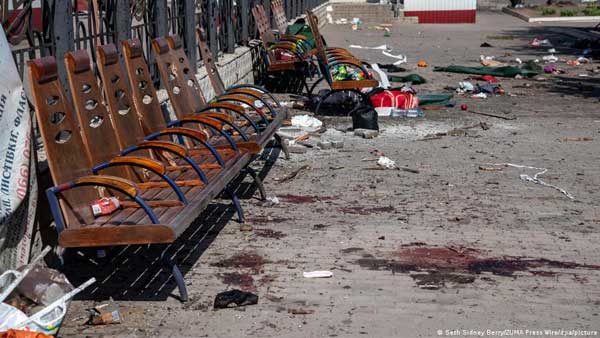 Ukraine: 50 people die in rocket strike on Kramatorsk Ukraine: 50 people die in rocket strike on Kramatorsk