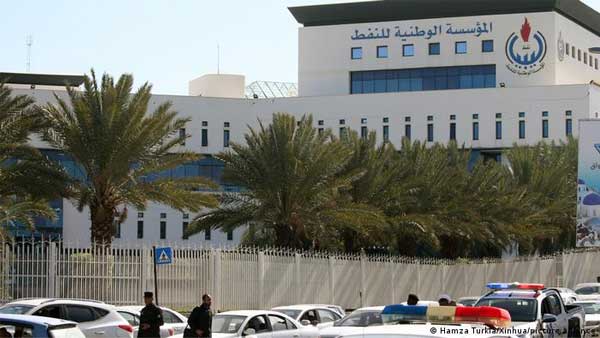 Libya firm forced to close major oil field Libya firm forced to close major oil field