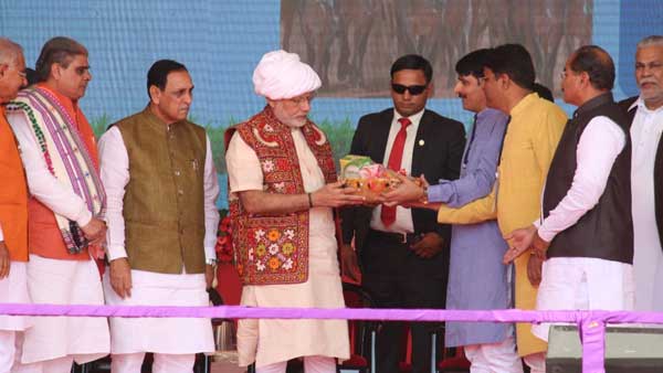 Gujarat: PM Modi dedicates multiple projects at Banas Daily Sankul Gujarat: PM Modi dedicates multiple projects at Banas Daily Sankul