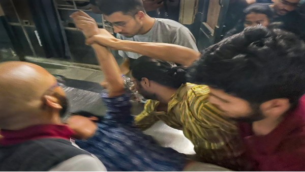 Several JNU students injured as Left, ABVP Members clash over non-veg food on Ram Navami Several JNU students injured as Left, ABVP Members clash over non-veg food on Ram Navami