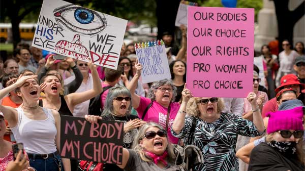 Protest in US over abortion law Protest in US over abortion law