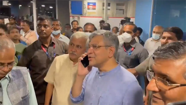 Watch: Ashwini Vaishnaw makes first 5G call in India Watch: Ashwini Vaishnaw makes first 5G call in India