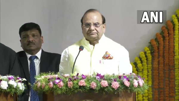 Vinai Kumar Saxena takes oath as Lt Governor of Delhi Vinai Kumar Saxena takes oath as Lt Governor of Delhi