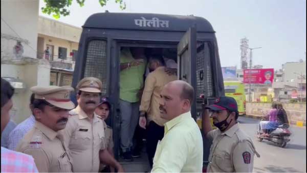 Loudspeaker row: MNS workers detained outside the Raj Thackerays Mumbai home; 9 held in Pune Loudspeaker row: MNS workers detained outside the Raj Thackerays Mumbai home; 9 held in Pune