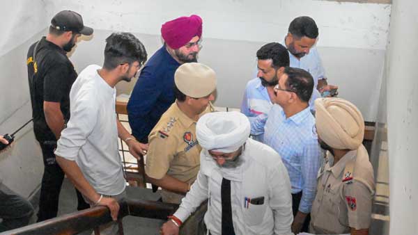 Day 1 in jail, Sidhu skips dinner: Congress leader will earn Rs 40 a day Day 1 in jail, Sidhu skips dinner: Congress leader will earn Rs 40 a day
