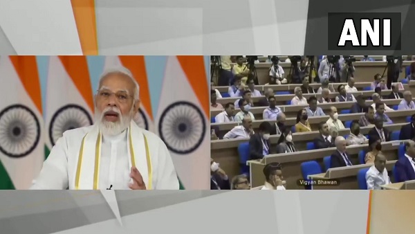 5G to contribute $450 bn to our economy: PM Modi 5G to contribute $450 bn to our economy: PM Modi