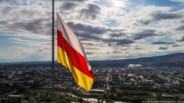 Georgia: South Ossetia calls for referendum to join Russia Georgia: South Ossetia calls for referendum to join Russia