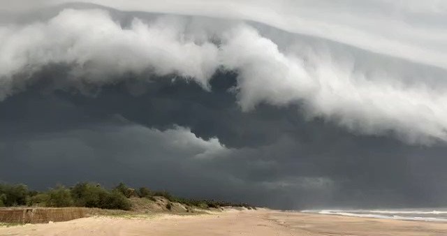 Fact Check: Was this video of storm clouds over the beach related to Cyclone Asani? Fact Check: Was this video of storm clouds over the beach related to Cyclone Asani?