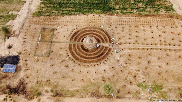 Learning to live with water scarcity Learning to live with water scarcity