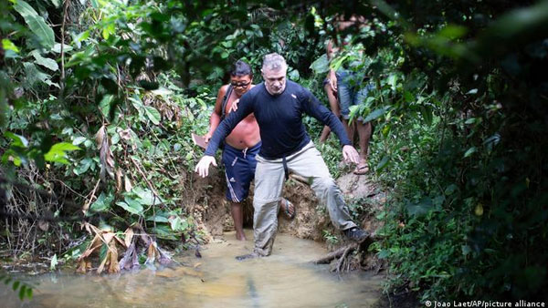 Will traces of blood lead to missing Amazon reporter? Will traces of blood lead to missing Amazon reporter?